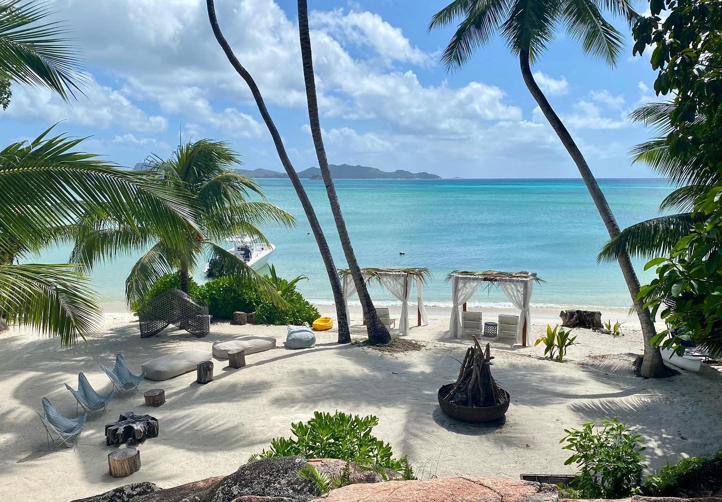 Private Travel — Deckenia, Seychelles